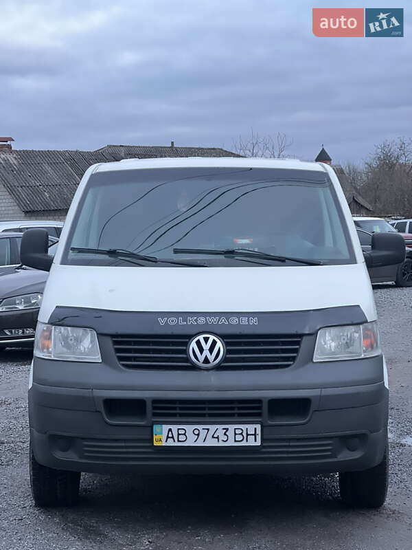 Вантажний фургон Volkswagen Transporter 2005 в Вінниці