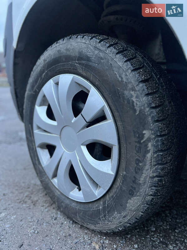 Вантажний фургон Volkswagen Transporter 2005 в Вінниці