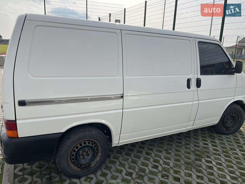 Вантажний фургон Volkswagen Transporter 2003 в Бучачі