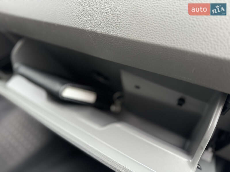 Вантажний фургон Volkswagen Transporter 2020 в Києві