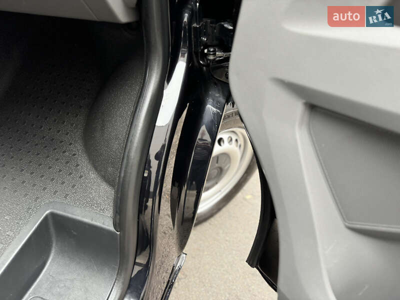 Вантажний фургон Volkswagen Transporter 2020 в Києві