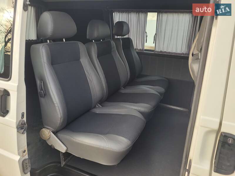 Мінівен Volkswagen Transporter 2003 в Жмеринці