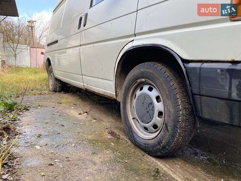 Вантажний фургон Volkswagen Transporter 1995 в Жмеринці