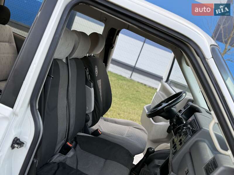 Мінівен Volkswagen Transporter 2000 в Львові