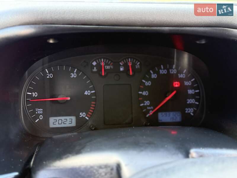 Мінівен Volkswagen Transporter 2000 в Львові