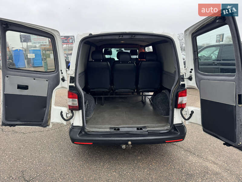 Грузовой фургон Volkswagen Transporter 2013 в Киеве