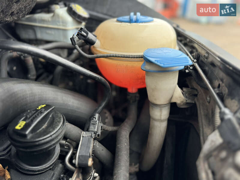 Грузовой фургон Volkswagen Transporter 2013 в Киеве