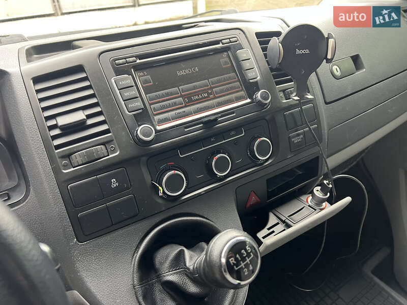 Вантажний фургон Volkswagen Transporter 2010 в Чернівцях фото 11 Вантажний фургон Volkswagen Transporter 2010 в Чернівцях