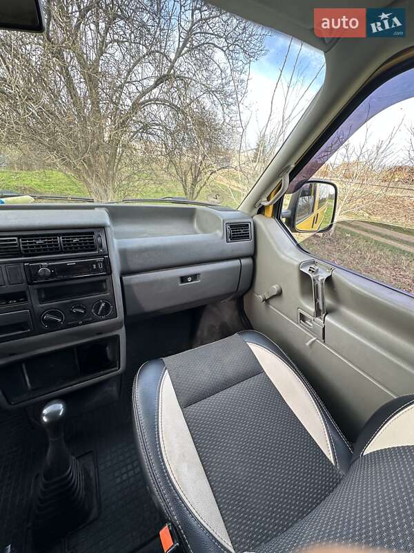 Мінівен Volkswagen Transporter 2000 в Херсоні