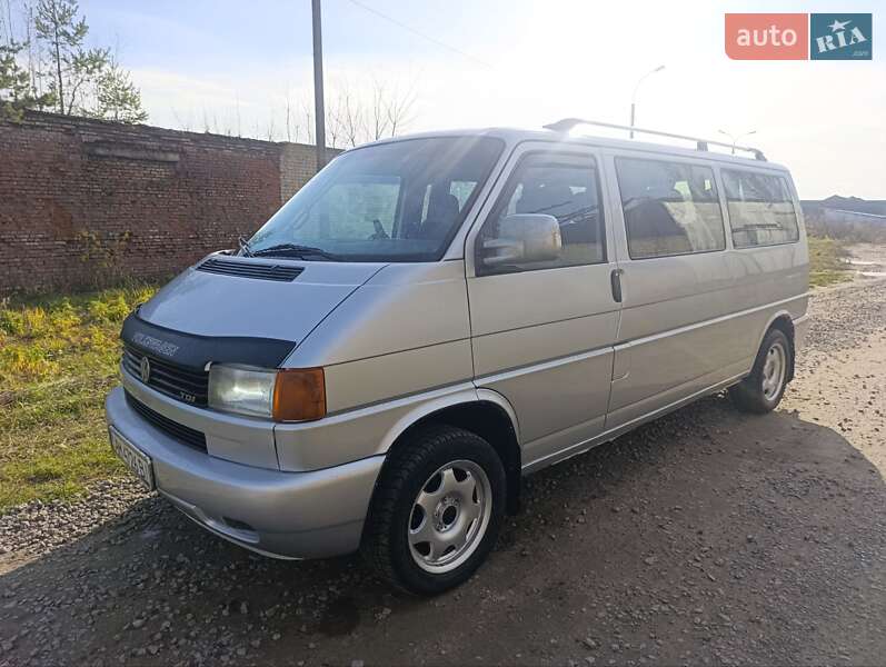 Мінівен Volkswagen Transporter 2003 в Зорі