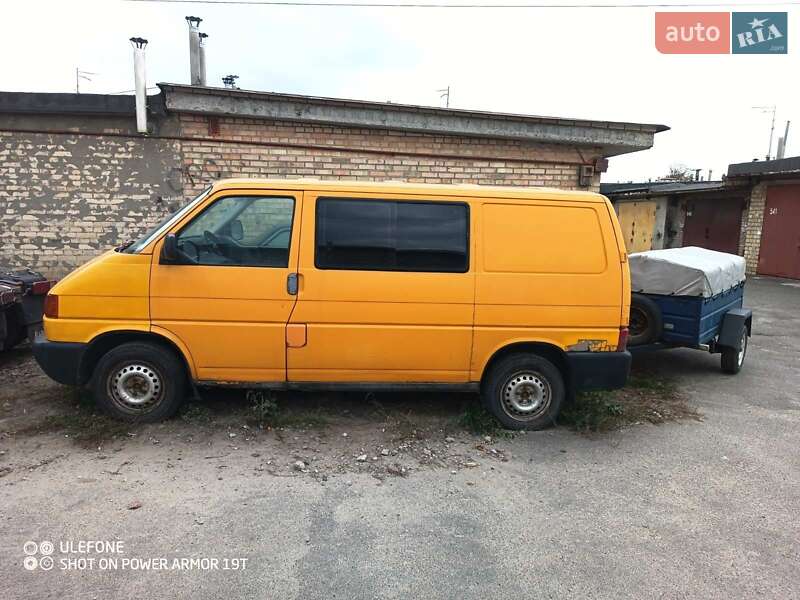 Мінівен Volkswagen Transporter 2002 в Києві