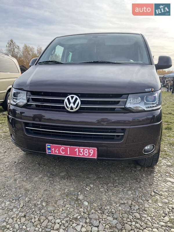 Мінівен Volkswagen Transporter 2013 в Надвірній