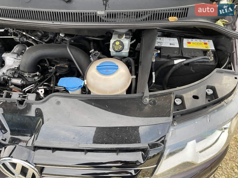 Мінівен Volkswagen Transporter 2013 в Надвірній