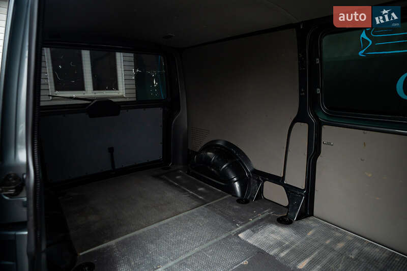 Вантажний фургон Volkswagen Transporter 2018 в Луцьку