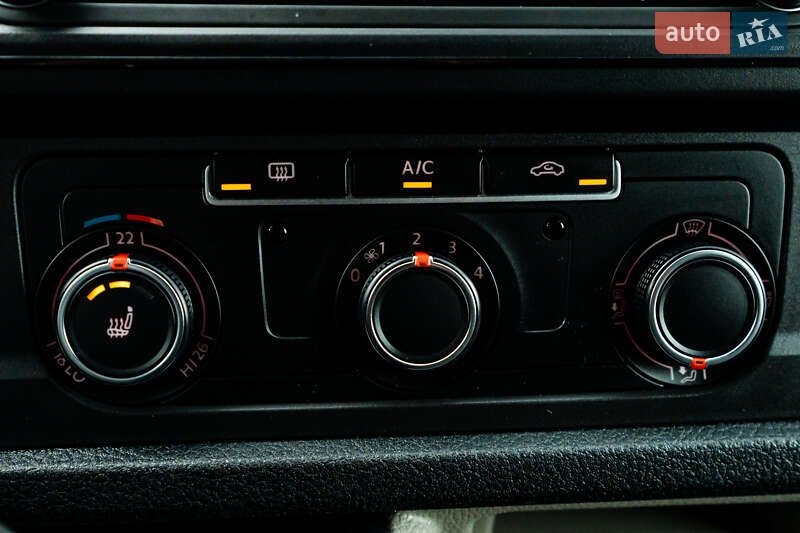 Вантажний фургон Volkswagen Transporter 2018 в Луцьку