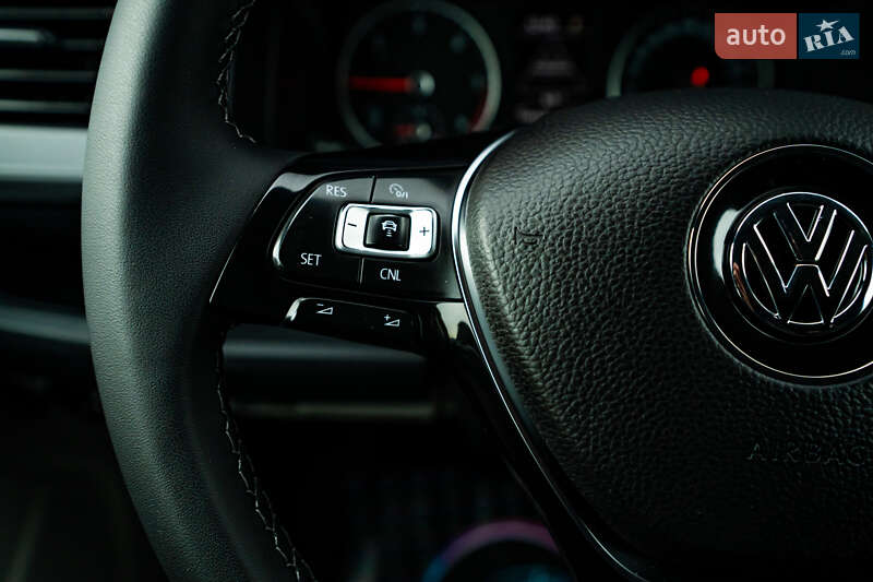 Вантажний фургон Volkswagen Transporter 2018 в Луцьку