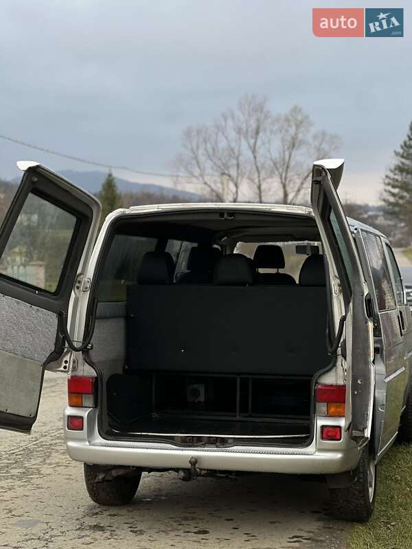 Мінівен Volkswagen Transporter 2003 в Надвірній