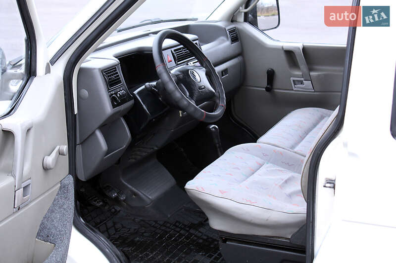 Минивэн Volkswagen Transporter 1999 в Виннице