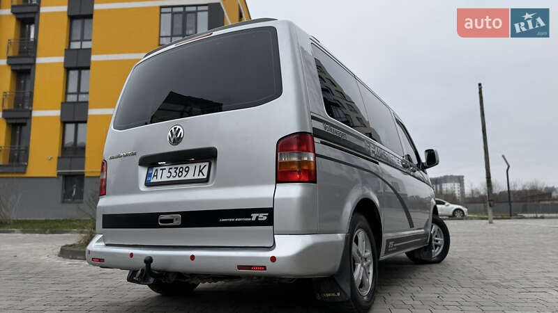 Мінівен Volkswagen Transporter 2005 в Івано-Франківську