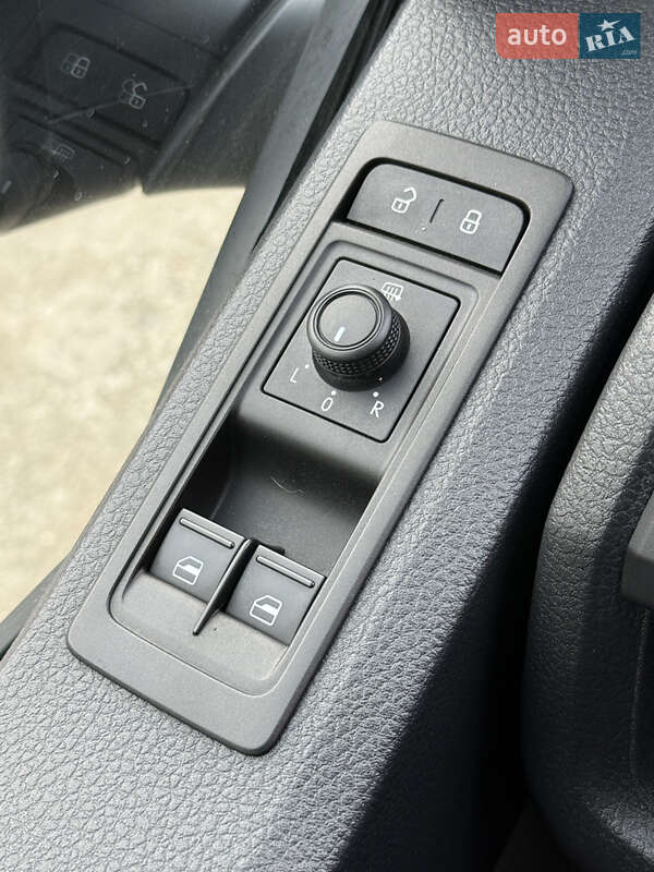 Вантажний фургон Volkswagen Transporter 2018 в Броварах