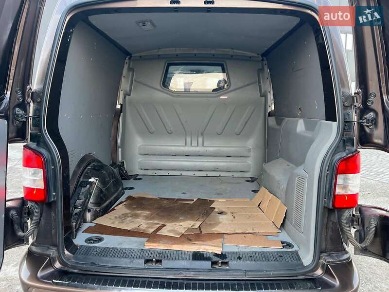 Минивэн Volkswagen Transporter 2014 в Львове