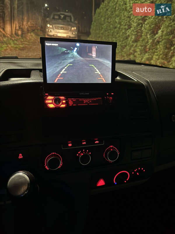 Мінівен Volkswagen Transporter 2014 в Києві фото 9 Мінівен Volkswagen Transporter 2014 в Києві