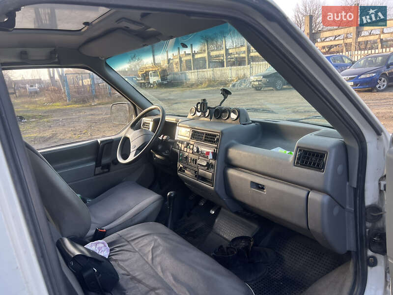 Грузопассажирский фургон Volkswagen Transporter 1994 в Ровно фото 9 Грузопассажирский фургон Volkswagen Transporter 1994 в Ровно