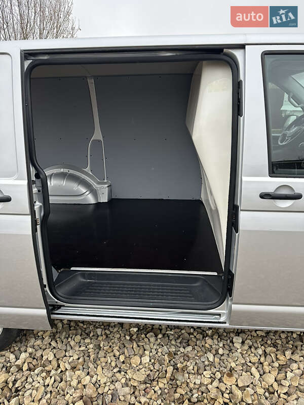 Вантажний фургон Volkswagen Transporter 2019 в Львові