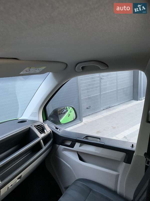 Минивэн Volkswagen Transporter 2015 в Ивано-Франковске