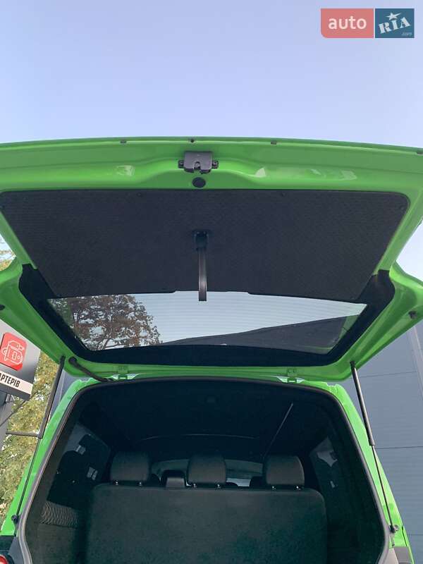 Минивэн Volkswagen Transporter 2015 в Ивано-Франковске