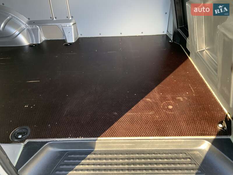 Вантажний фургон Volkswagen Transporter 2019 в Києві фото 31 Вантажний фургон Volkswagen Transporter 2019 в Києві