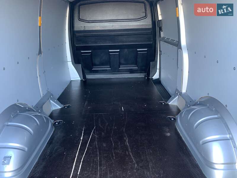 Вантажний фургон Volkswagen Transporter 2019 в Києві фото 64 Вантажний фургон Volkswagen Transporter 2019 в Києві