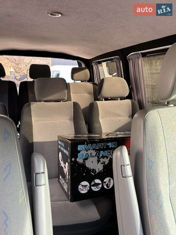 Минивэн Volkswagen Transporter 2004 в Стрые