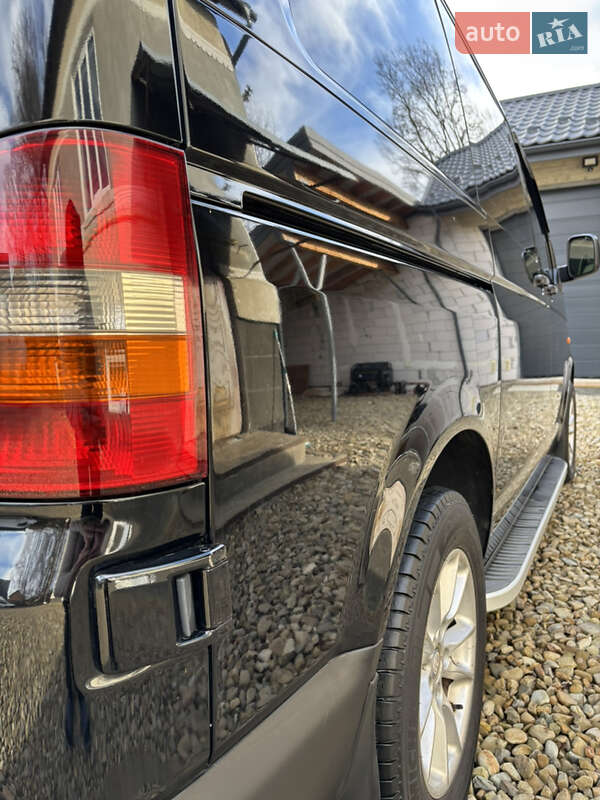 Минивэн Volkswagen Transporter 2004 в Стрые