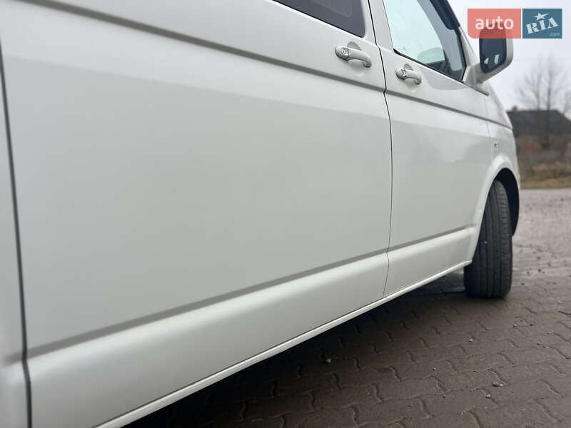 Минивэн Volkswagen Transporter 2006 в Львове