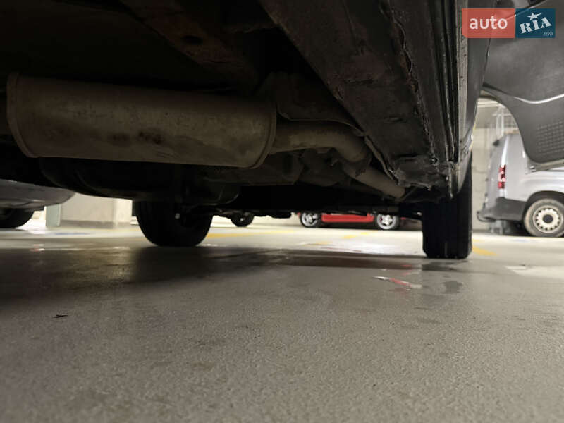 Мінівен Volkswagen Transporter 2002 в Львові