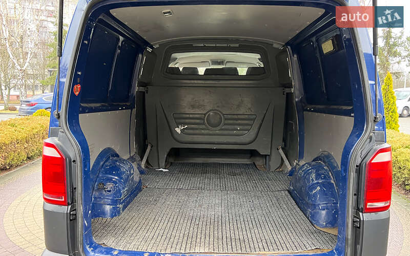 Грузопассажирский фургон Volkswagen Transporter 2017 в Львове