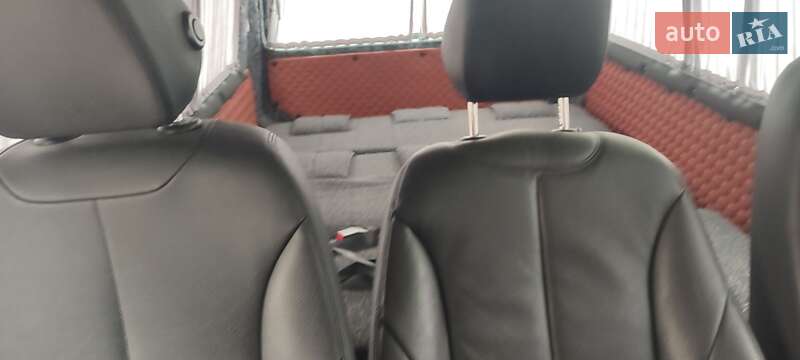 Минивэн Volkswagen Transporter 2000 в Косове