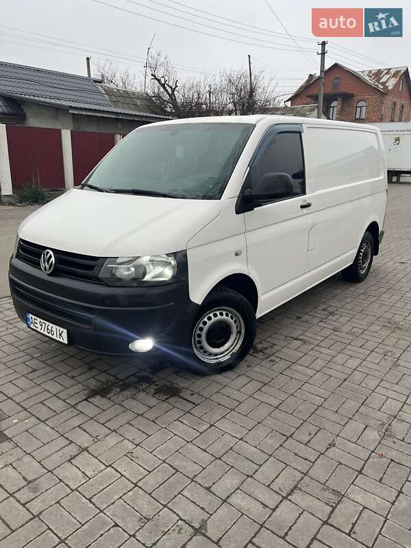 Вантажний фургон Volkswagen Transporter 2013 в Запоріжжі