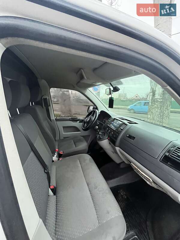 Вантажний фургон Volkswagen Transporter 2013 в Запоріжжі