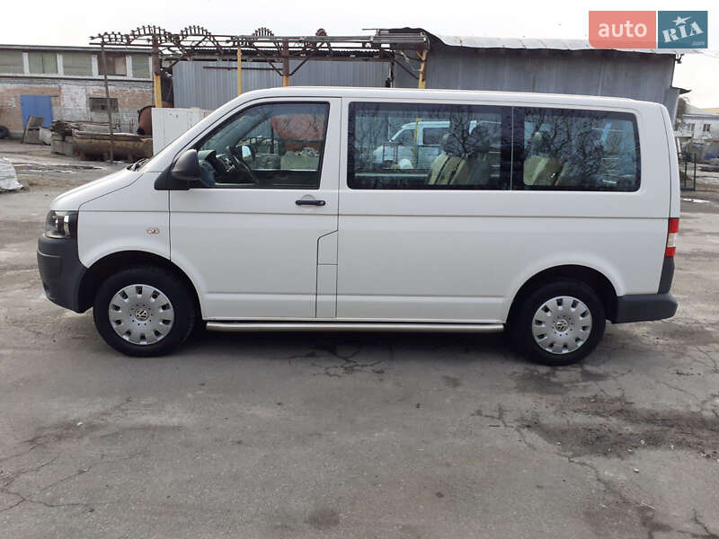 Минивэн Volkswagen Transporter 2010 в Звягеле