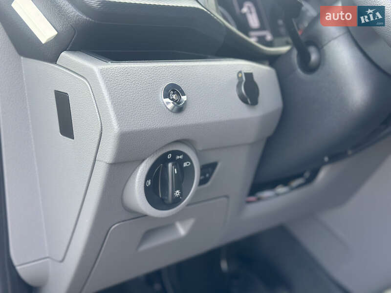 Грузовой фургон Volkswagen Transporter 2023 в Дубно