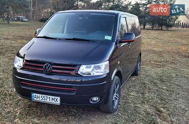 Мінівен Volkswagen Transporter 2015 в Рівному