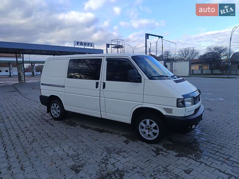Минивэн Volkswagen Transporter 1997 в Снятине