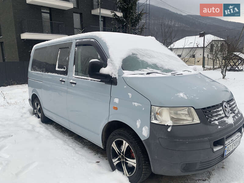 Мінівен Volkswagen Transporter 2003 в Сваляві