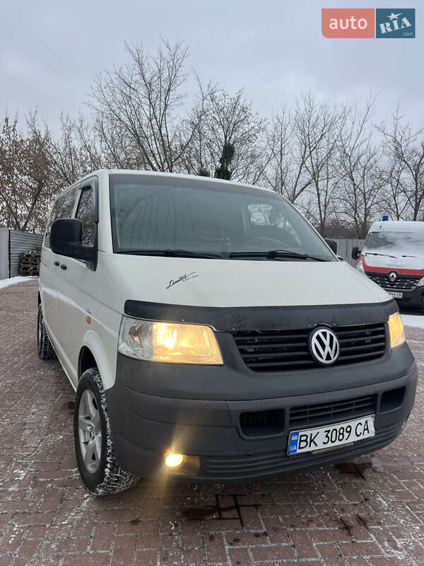 Минивэн Volkswagen Transporter 2007 в Ровно