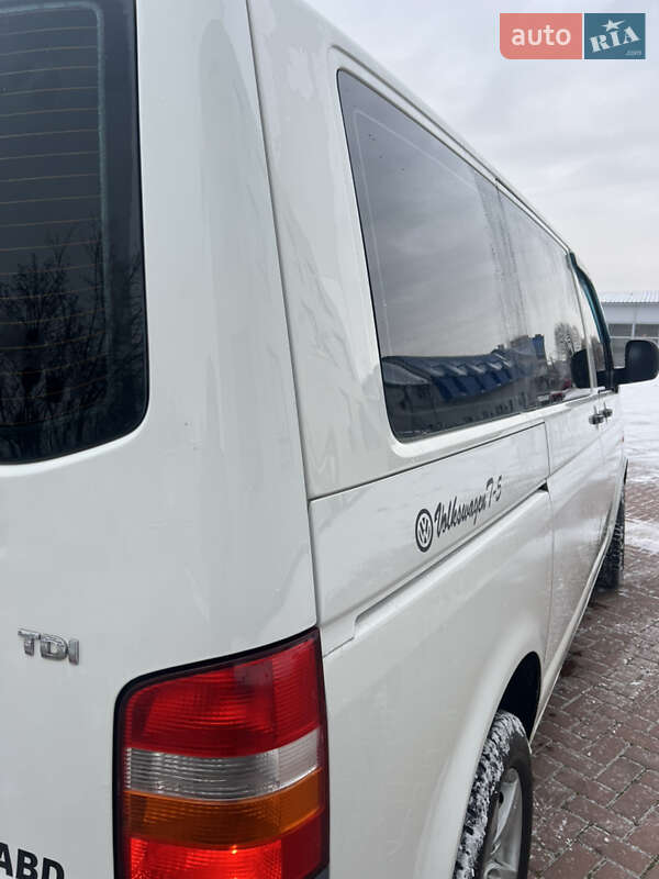 Минивэн Volkswagen Transporter 2007 в Ровно