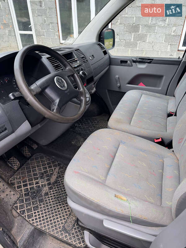 Минивэн Volkswagen Transporter 2005 в Турке