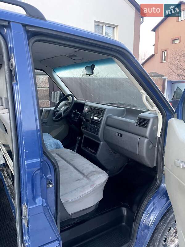Мінівен Volkswagen Transporter 2001 в Здолбуніві