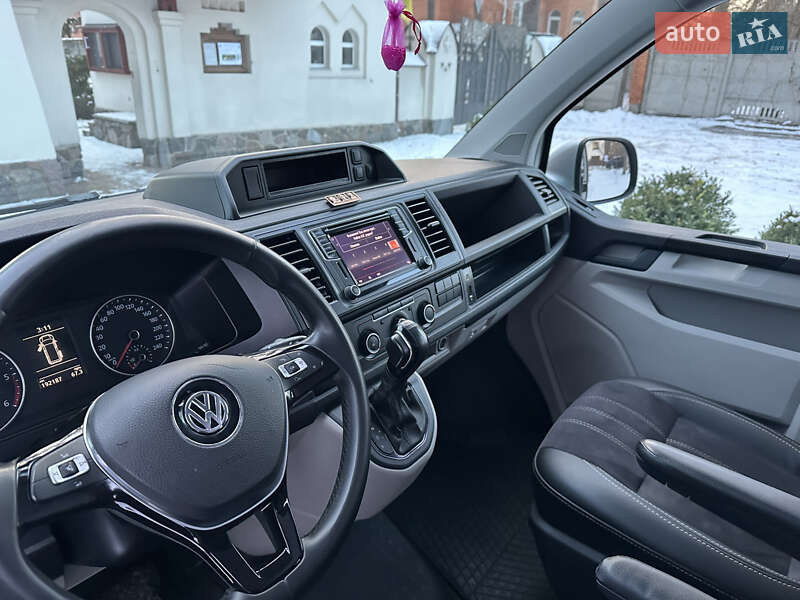 Мінівен Volkswagen Transporter 2015 в Києві